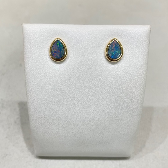 14Kt Pear Shaped Opal Doublet Earrings
